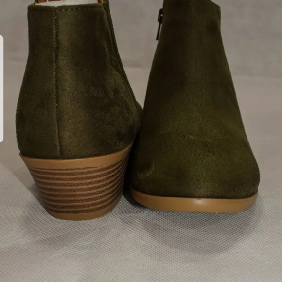 NWB SODA Western Ankle Bootie Chunky Block Heel - Picture 7 of 8